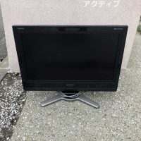 不用品回収した液晶テレビ